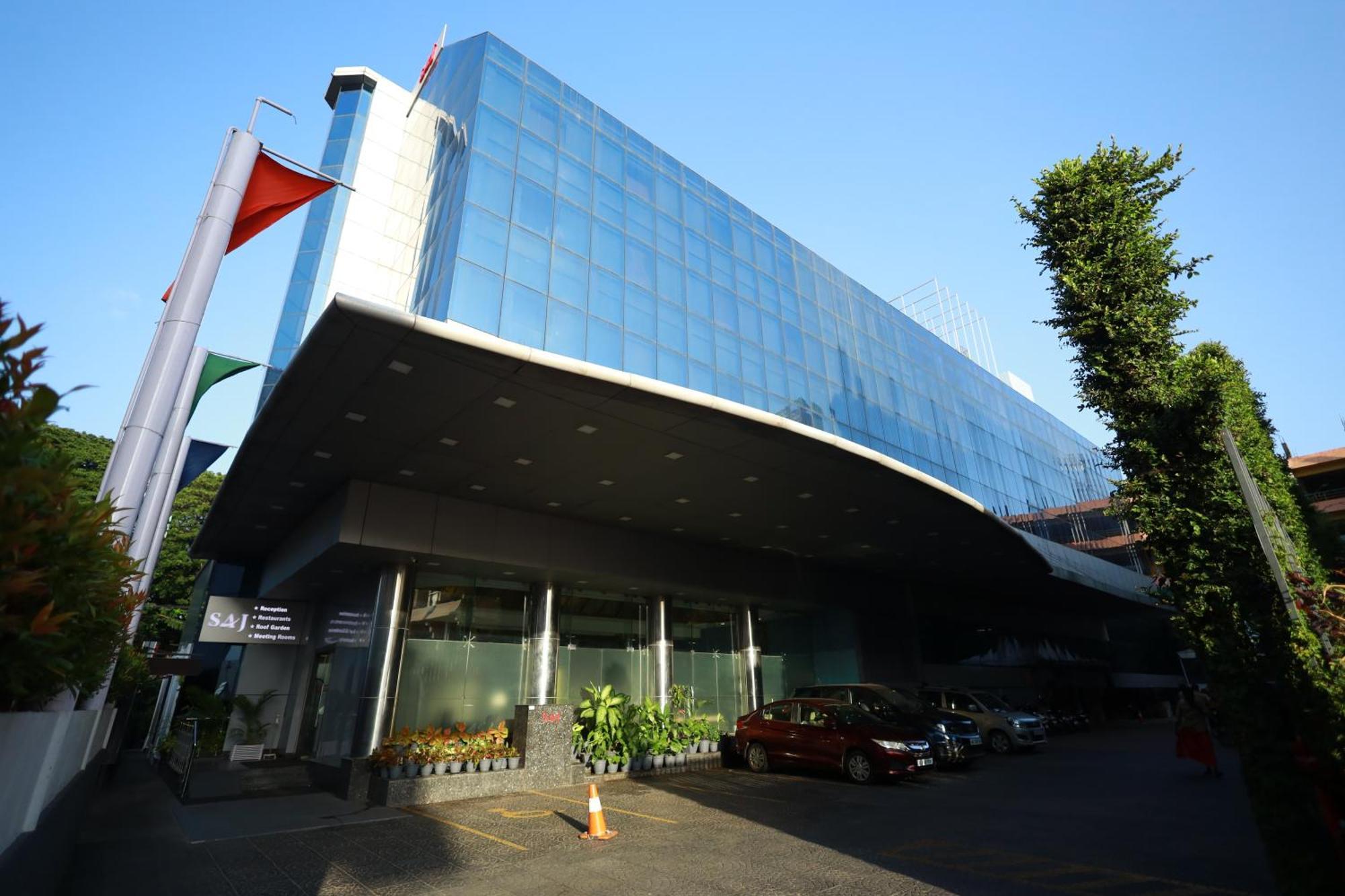 Saj Luciya -A Classified 4 Star Hotel Тривандрум Экстерьер фото
