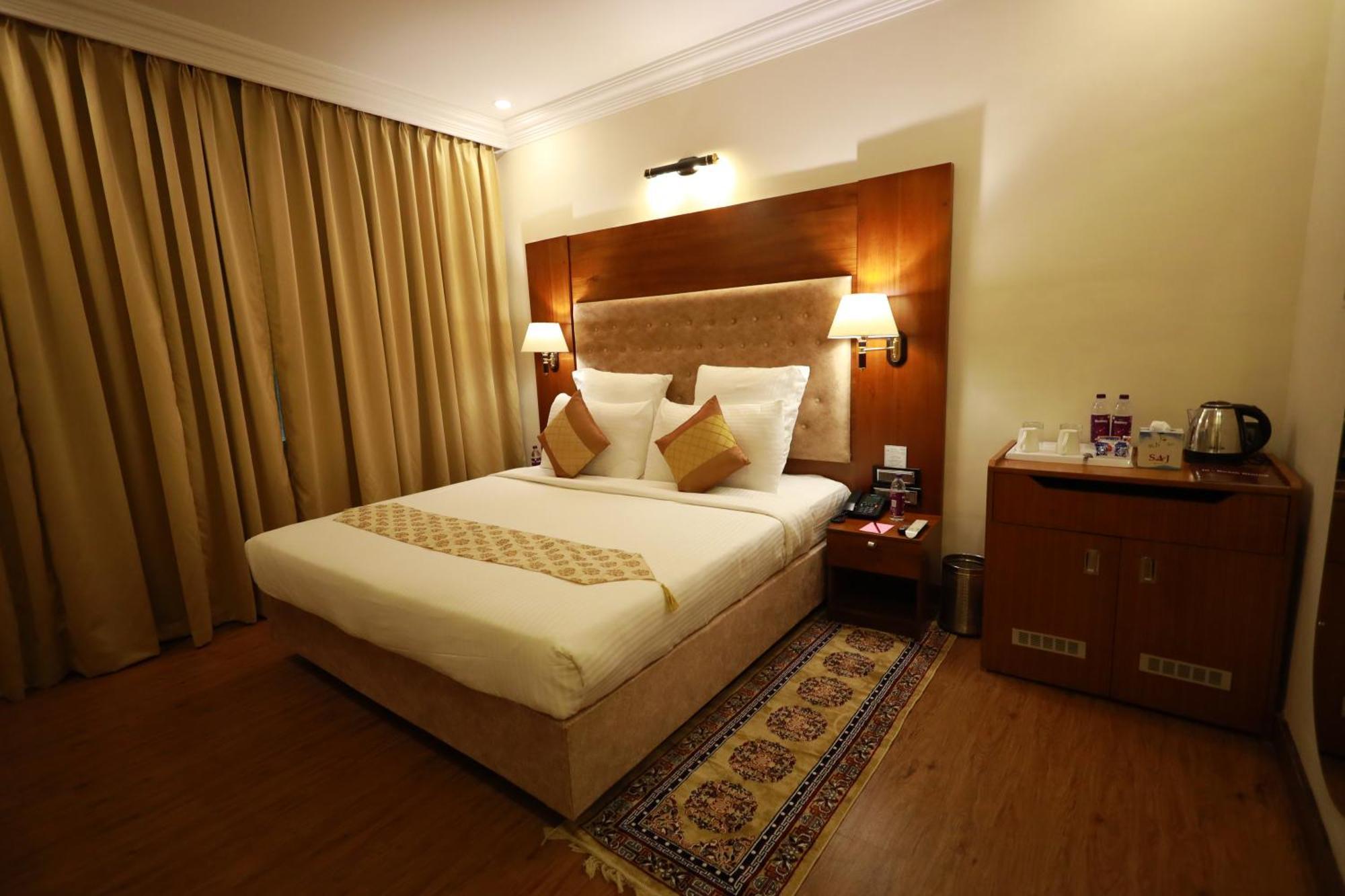 Saj Luciya -A Classified 4 Star Hotel Тривандрум Экстерьер фото